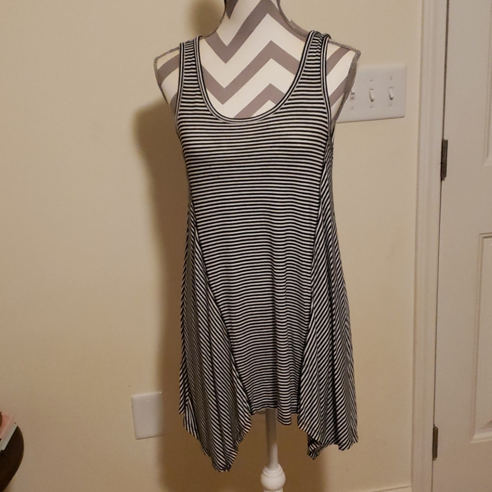 🎀4 for $15🎀 Jessica Simpson maternity top